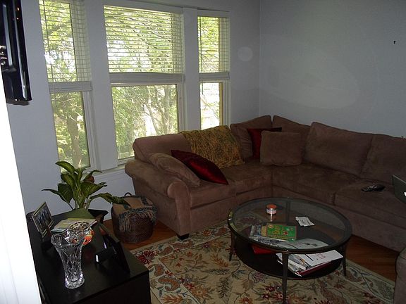4th image of 1449 W Berteau Ave APT 2
