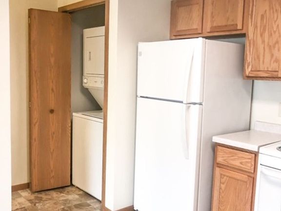 3rd image of 4525 Hartzell Ln #2