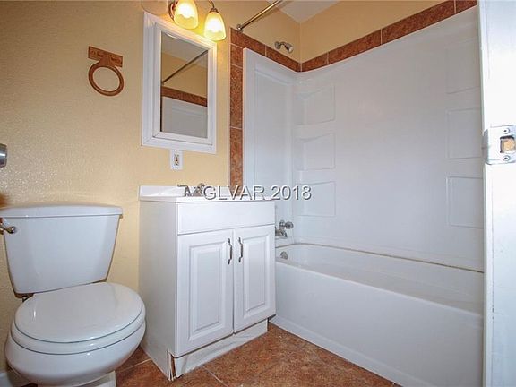 3rd image of 3013 Woodland Ave