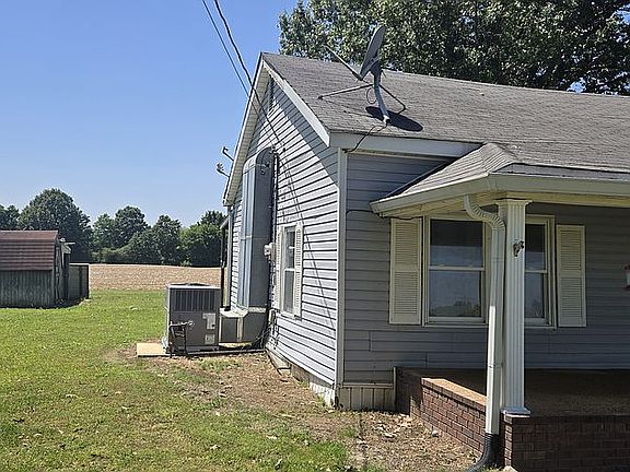 3rd image of 32 Loop Rd