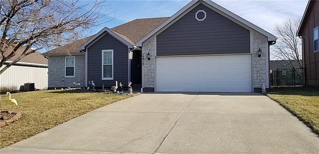 1st image of 15917 Ryan Dr