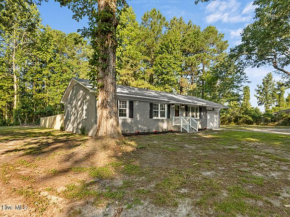 4th image of 110 Boulder Lane