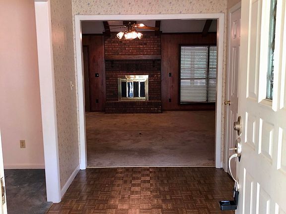 3rd image of 212 E Evans Ave