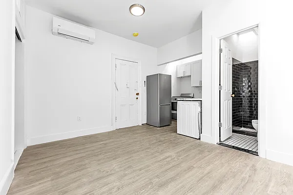 Rented by REAL New York | media 2