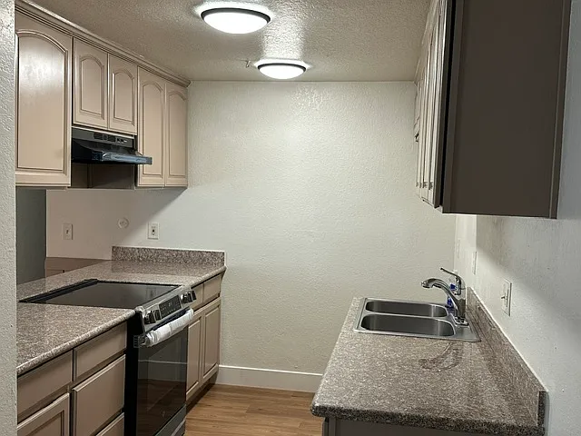 9507 Cody Way — Photo 6