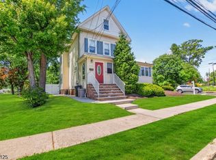 302 Walnut Ave, Cranford, NJ 07016