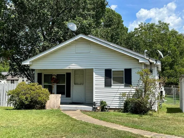 105 Polk St N, Mena, AR 71953