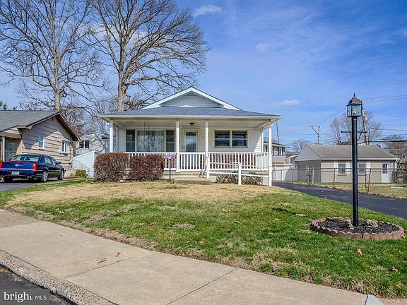 3rd image of 708 James Cir