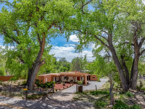 74 El Sitio Rd, Espanola, NM 87532