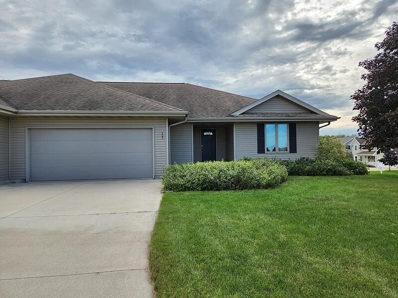 1st image of 703 Wren Ln #2