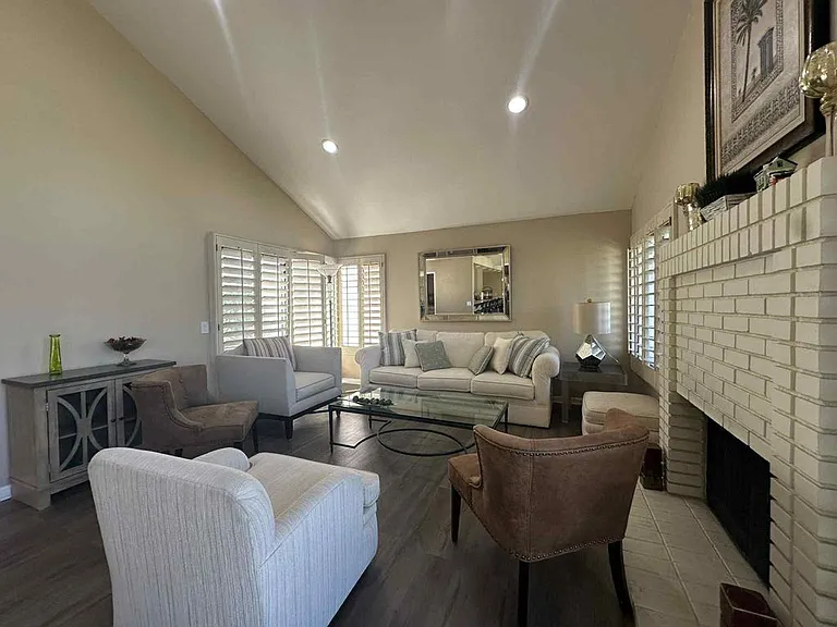 4 Hermosillo Ln — Photo 12