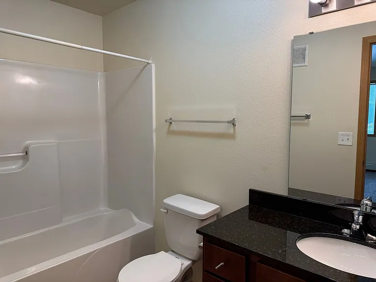 West Lake III Apartments — Photo 191
