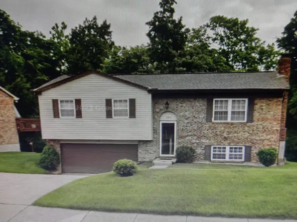 374 Knollwood Dr, Highland Heights, KY 41076