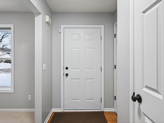 3rd image of 20482 Idaho Ave