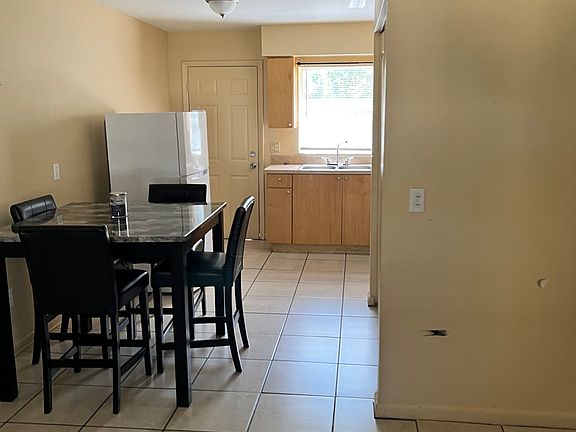 3rd image of 914 E Annie St APT A