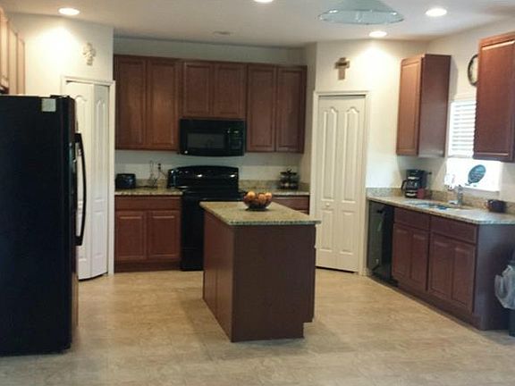 3rd image of 251 Sherri Lee Ln