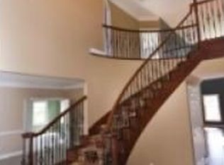 17681 Crestbrook Dr, Northville, MI 48168
