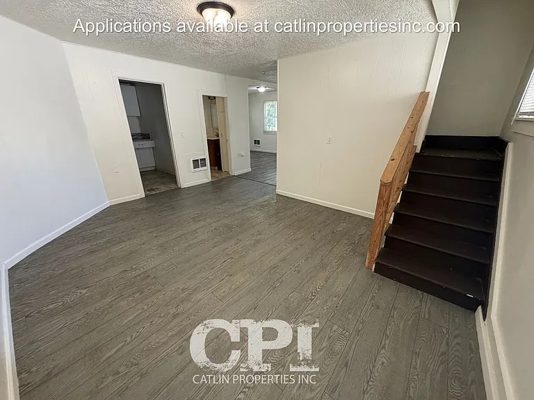 320 21st Ave — Photo 5