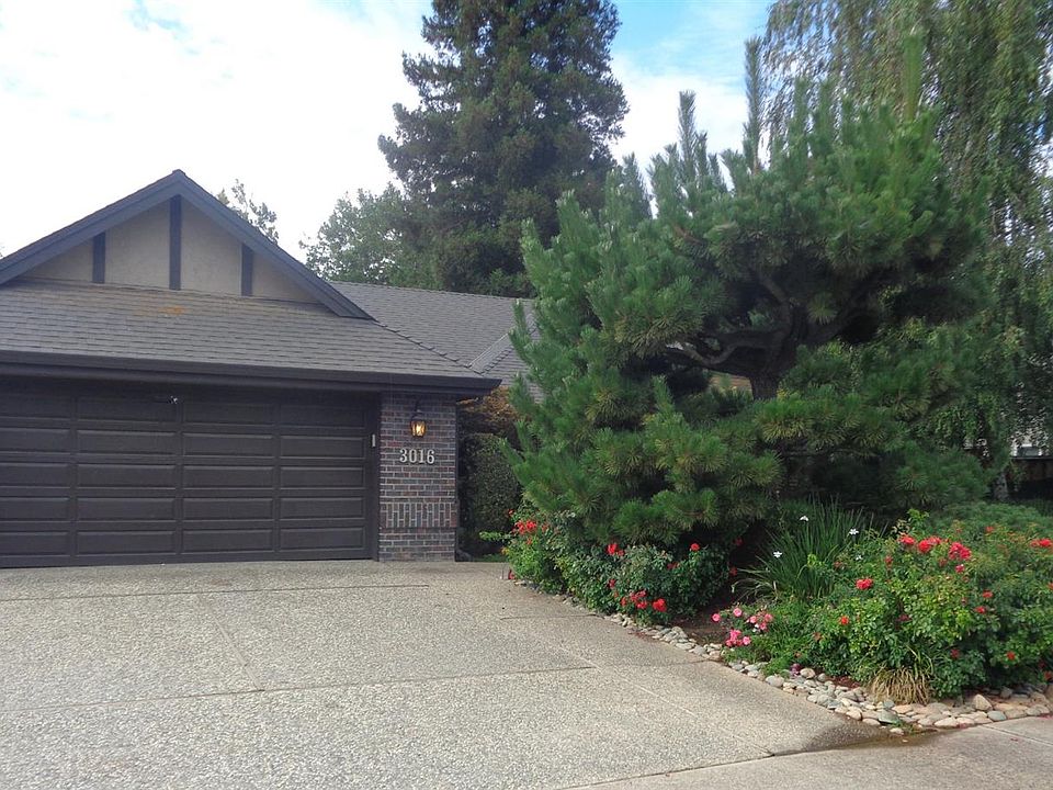 1st image of 3016 Park Oak Dr