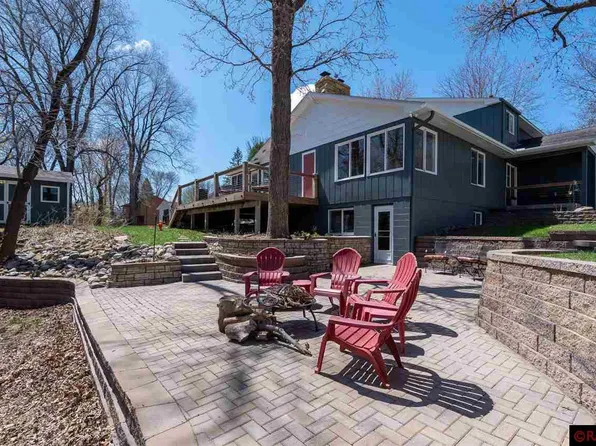 1822 Mary Ln, North Mankato, MN 56003