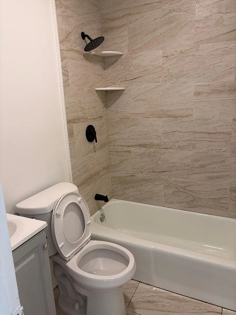 1 bed, 900 sqft, $1,400 — Photo 3