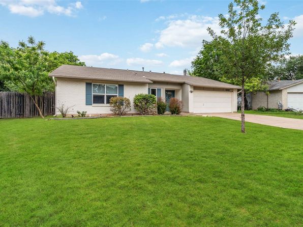 11204 Applewood Dr, Austin, TX 78758