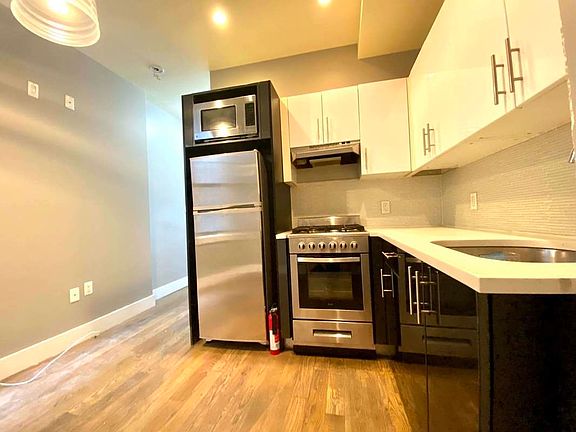2nd image of 139 Essex St #9AA