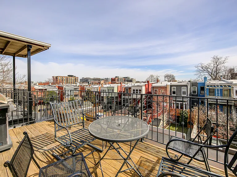 629 4th St NE #3 — Photo 11