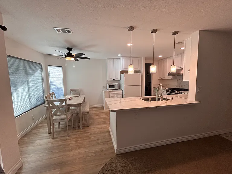 2209 Canyon Dr — Photo 8