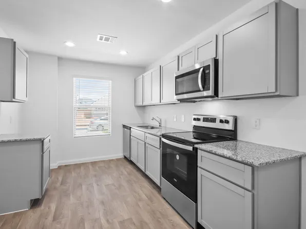 2041 E Gemini Dr, Splendora, TX 77372