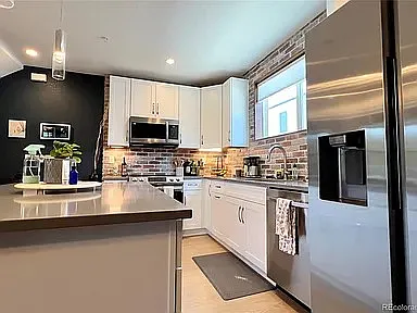 2 bed, 2.5 bath, 1544 sqft, $2,900 — Photo 3