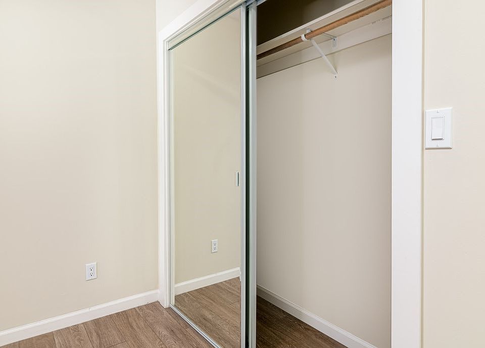 1st image of 1167 Pine St #15L