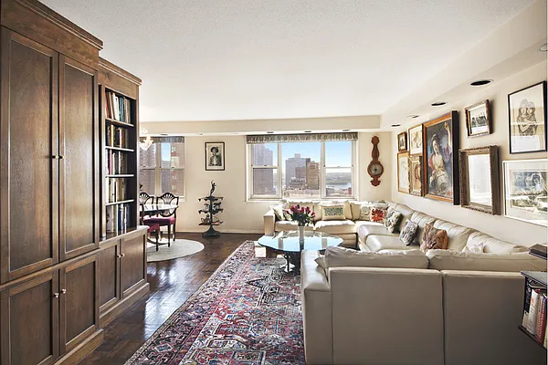 Sold by Stribling | media 44