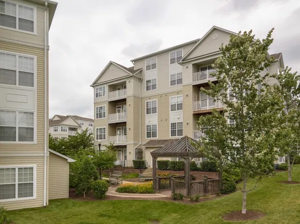 15309 Gable Ridge Ct APT F, Rockville, MD 20850