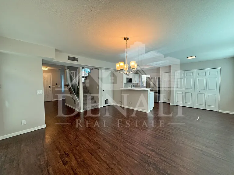 1114 S Surfside Dr — Photo 7