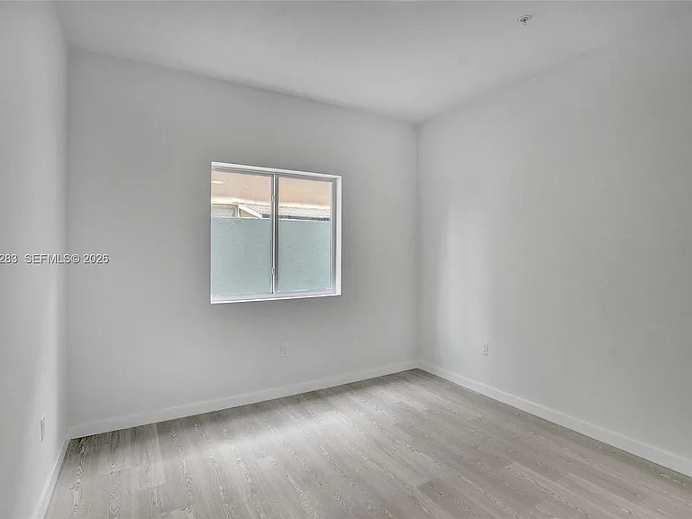 1567 NW 1st St #3 — Photo 13