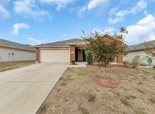 1927 Castaway Dr, Grand Prairie, TX 75051