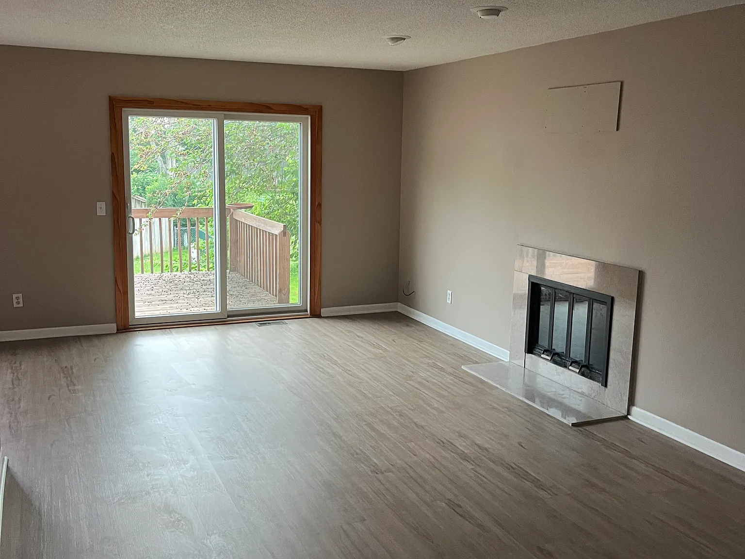 3 bed, 2.5 bath, 2154 sqft, $1,850 — Photo 4