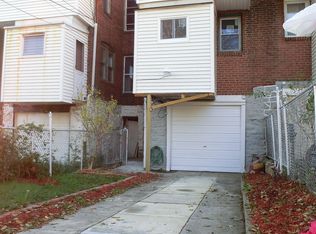 909 W Tabor Rd, Philadelphia, PA 19141