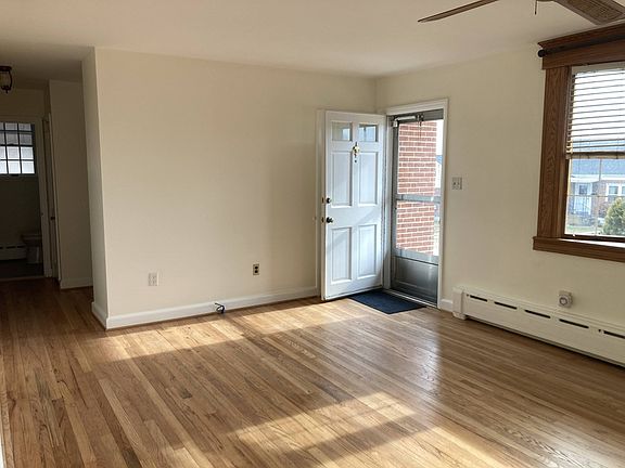 4th image of 705 Fallon Ave