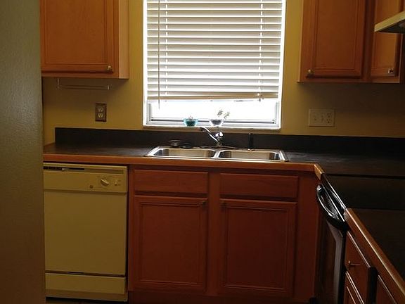5th image of 33 E Princeton St #33A