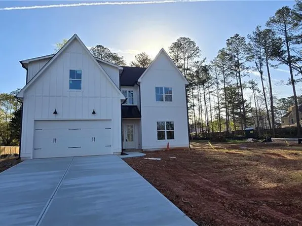 2477 Bobbie Dr, Marietta, GA 30066