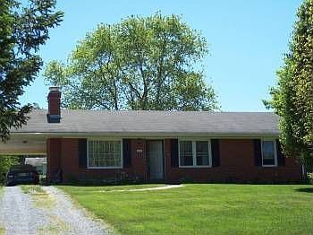 1st image of 113 Lancaster Dr