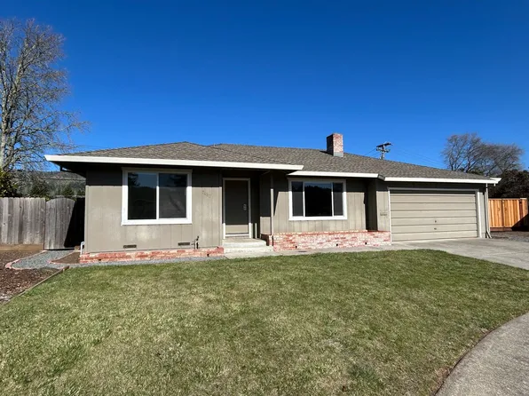 7483 Oak Leaf Dr, Santa Rosa, CA 95409