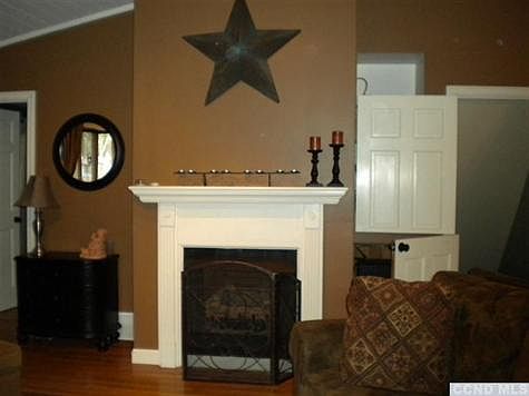 2nd image of 67 Van Dyck St
