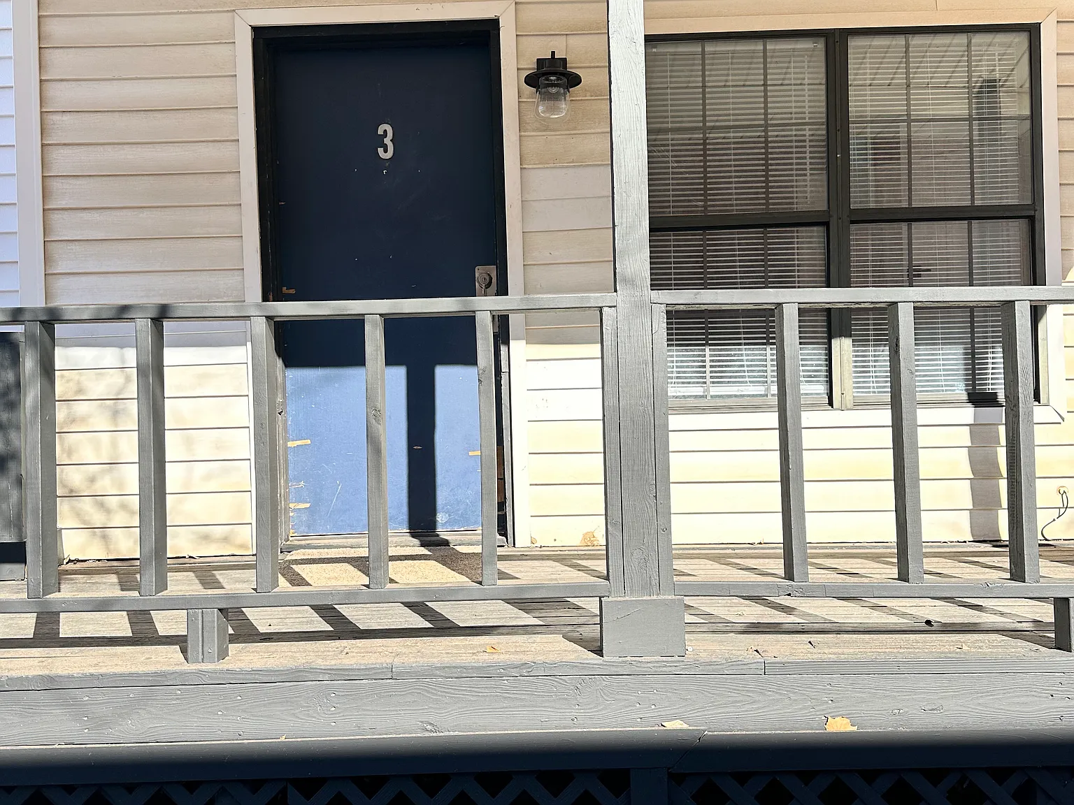 743 Deans Row Ave — Photo 3