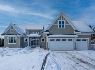 4009 Haven Woods Ct, Eagan, MN 55123