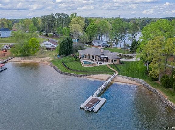 3rd image of 3833 Dockside Ln