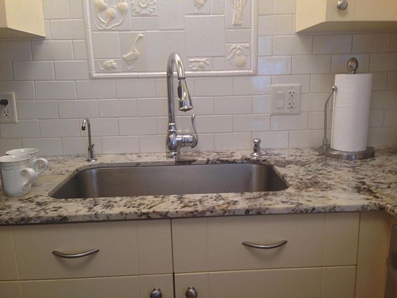 5th image of 227 Windsor K
