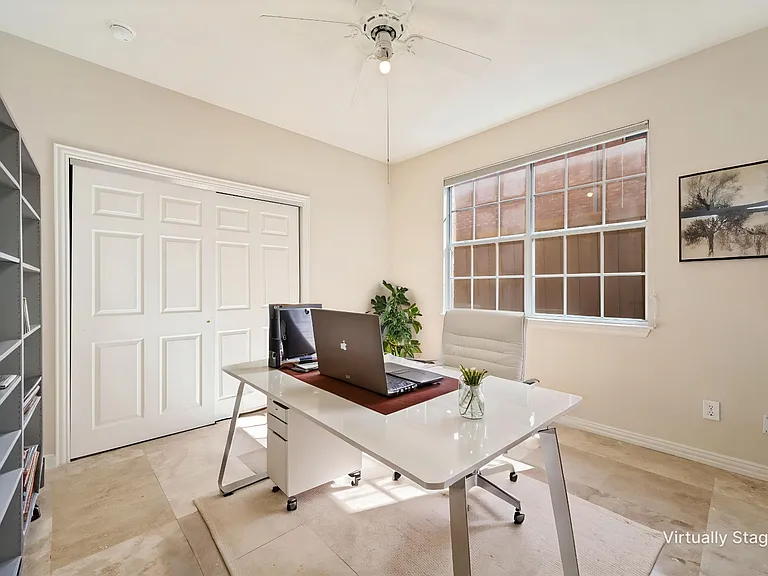 2633 Shadow Hill Ln — Photo 12